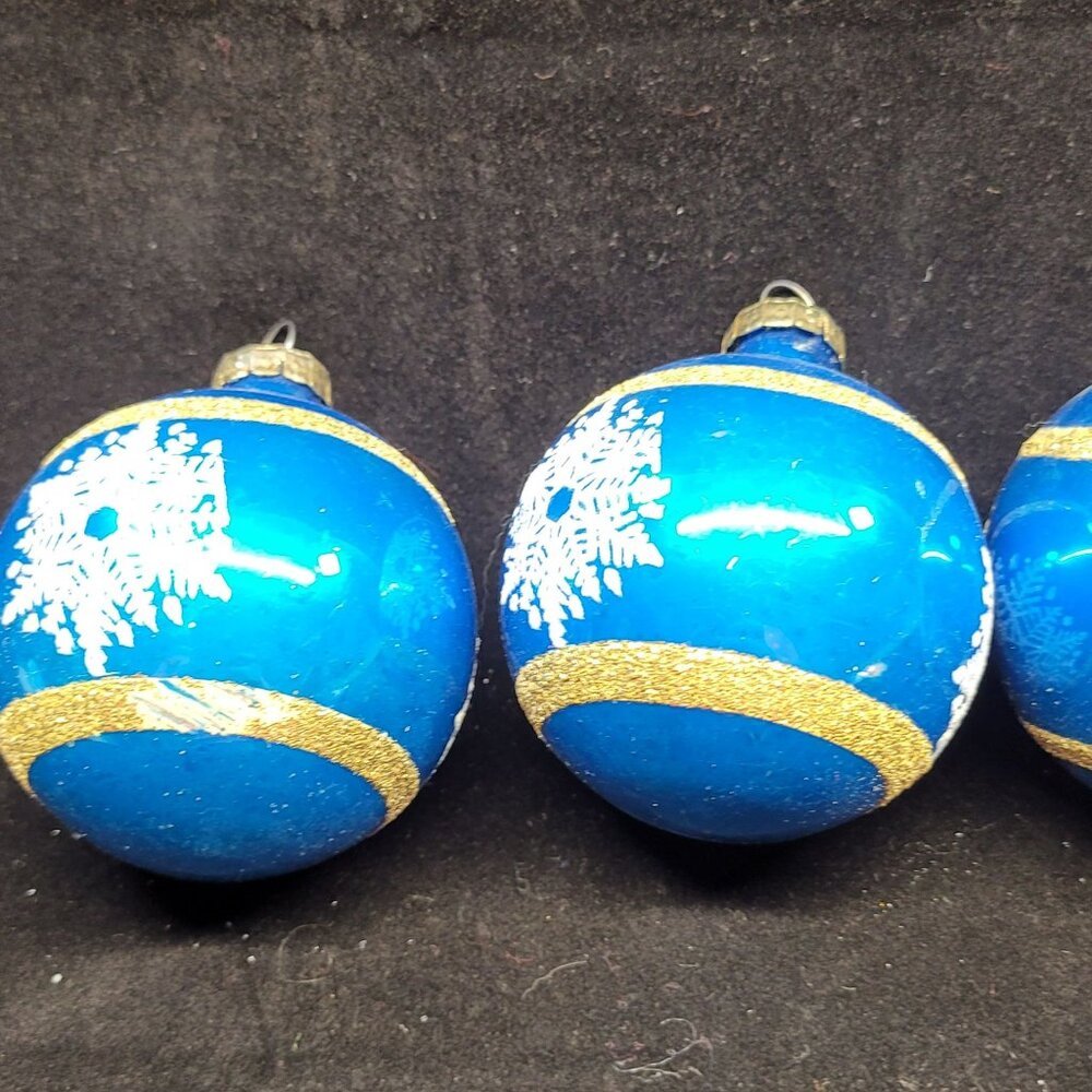 Set Of 4 Snowflake Design Christmas Tree Ball Ornaments Vtg Gold Glitter - Picture 3 of 10